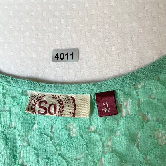 SO Women Dress size M Mint Green Lace Sleeveless Screw Neck KneeLength - Picture 6 of 11